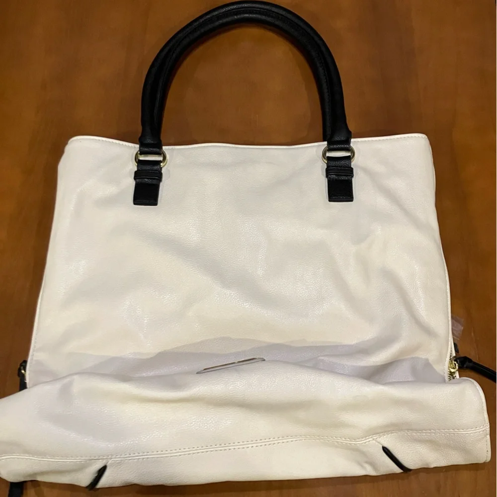 Steve Madden Cream and Black Tote Bag EUC - Picture 4 of 5